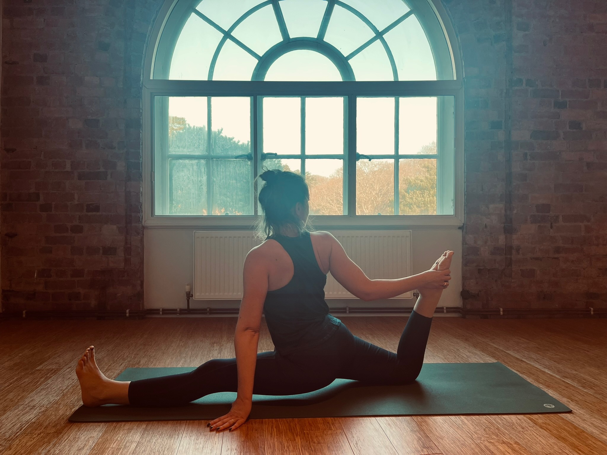Hanumanasana